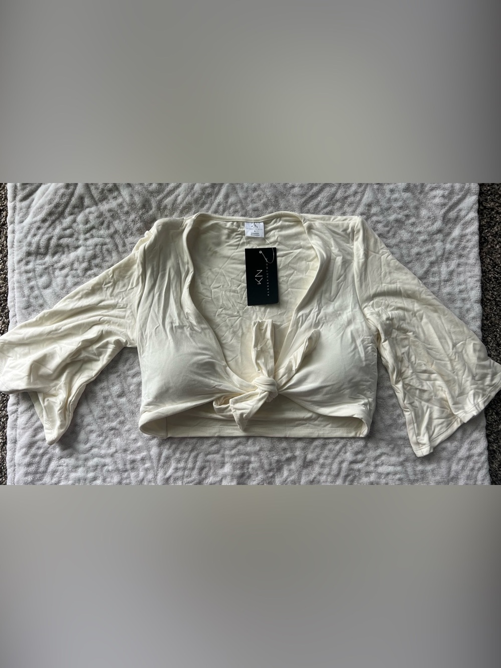 NWT Klassy Network Collection Women’s White Tie-Front Cropped Top | Size S - Picture 2 of 8